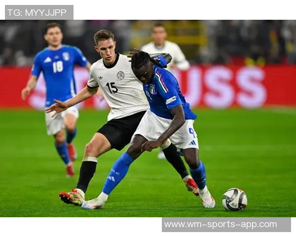 四月三日诞生的足球传奇人物盘点与他们的精彩瞬间回顾